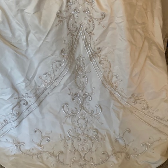 Piccione Wedding gown - Picture 6 of 6